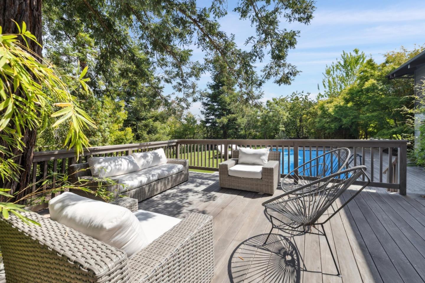 Detail Gallery Image 34 of 55 For 490 W Maple Way, Woodside,  CA 94062 - 4 Beds | 4/1 Baths