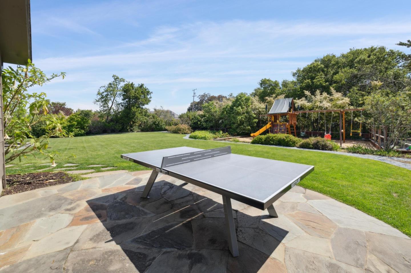 Detail Gallery Image 36 of 55 For 490 W Maple Way, Woodside,  CA 94062 - 4 Beds | 4/1 Baths