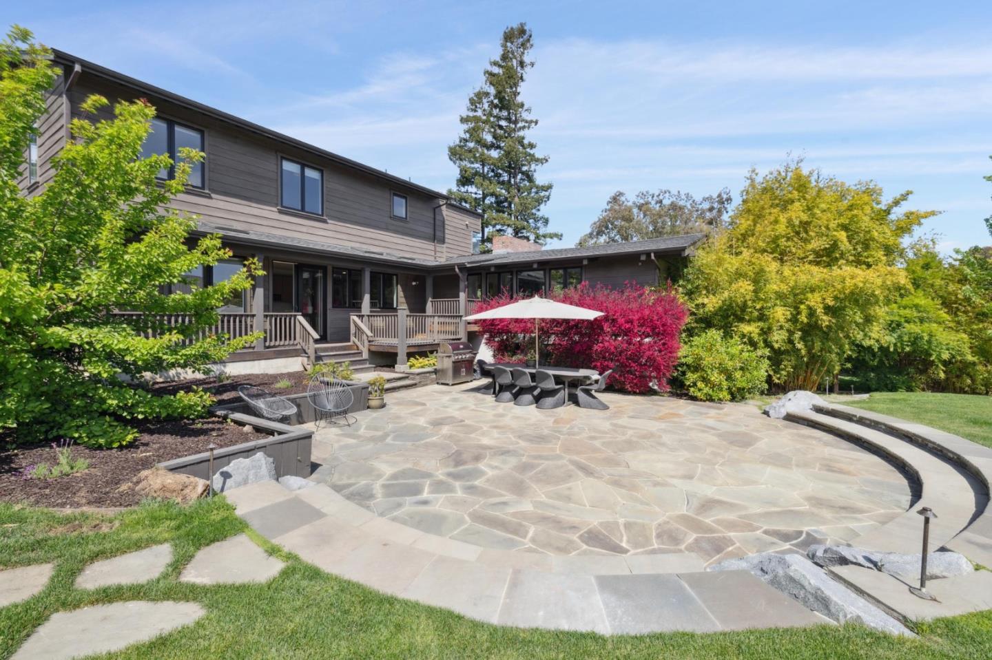 Detail Gallery Image 39 of 55 For 490 W Maple Way, Woodside,  CA 94062 - 4 Beds | 4/1 Baths
