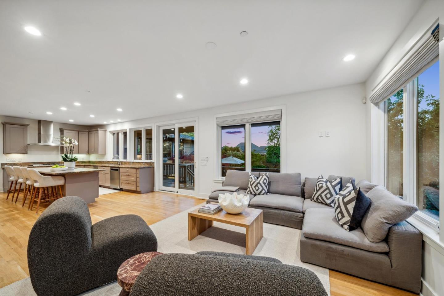 Detail Gallery Image 46 of 55 For 490 W Maple Way, Woodside,  CA 94062 - 4 Beds | 4/1 Baths