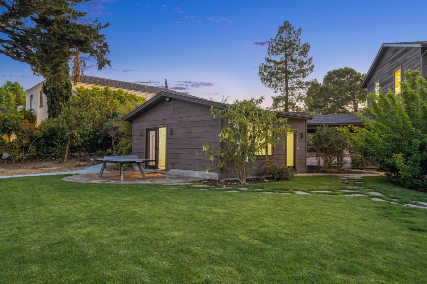 Detail Gallery Image 50 of 55 For 490 W Maple Way, Woodside,  CA 94062 - 4 Beds | 4/1 Baths
