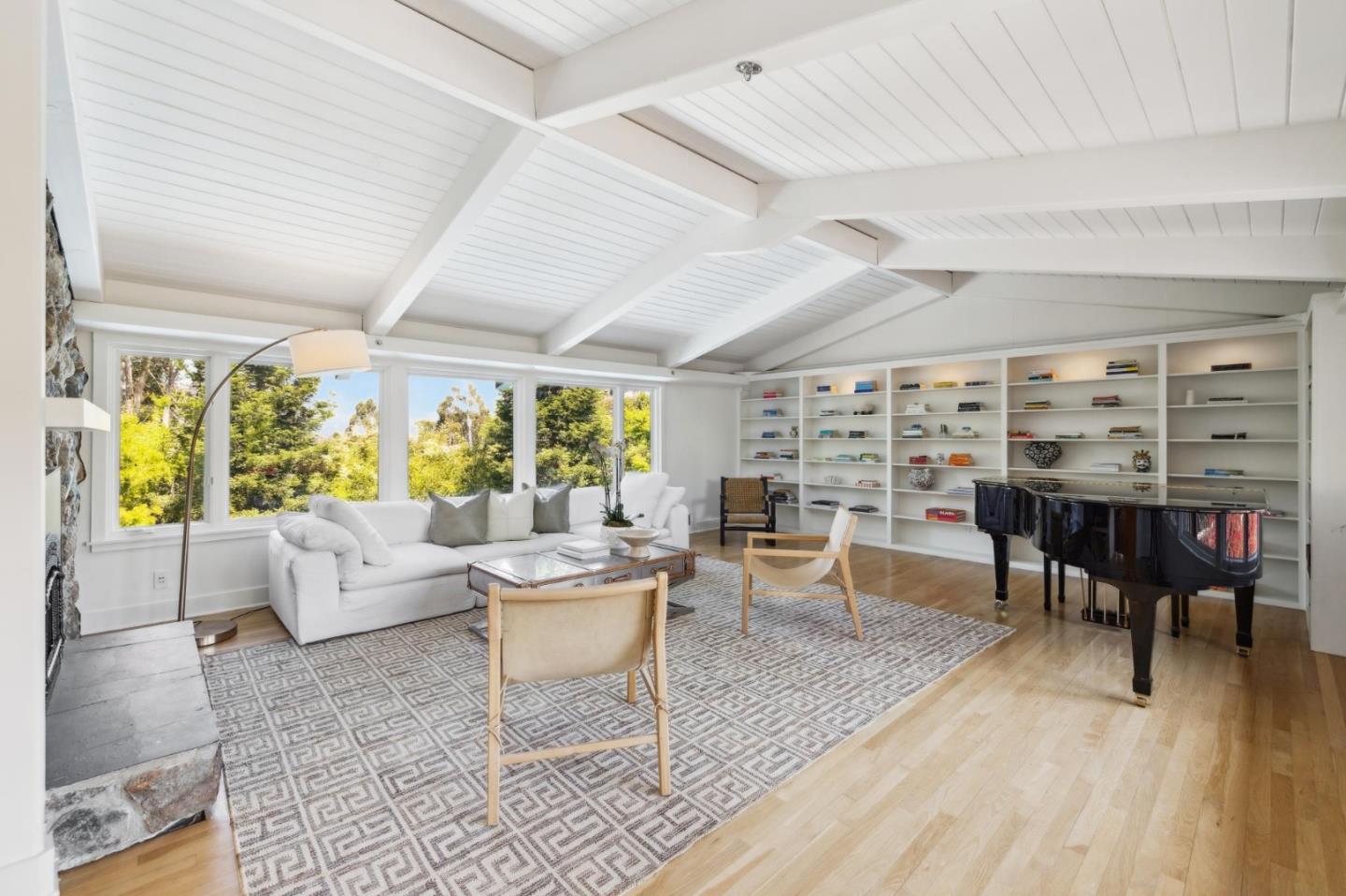 Detail Gallery Image 6 of 55 For 490 W Maple Way, Woodside,  CA 94062 - 4 Beds | 4/1 Baths