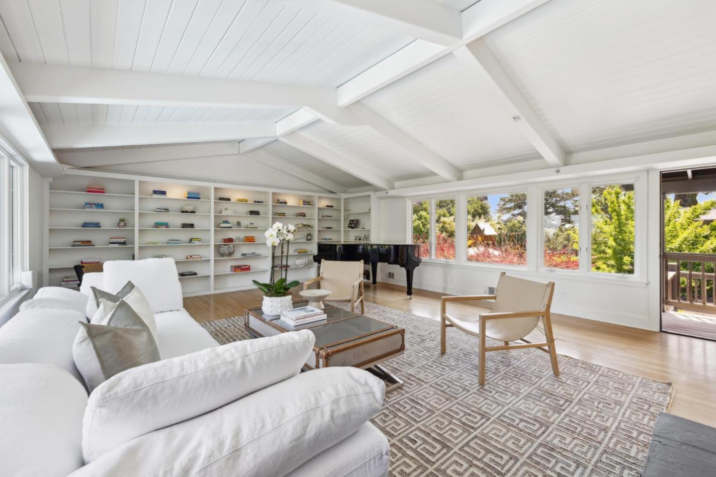 Detail Gallery Image 8 of 55 For 490 W Maple Way, Woodside,  CA 94062 - 4 Beds | 4/1 Baths