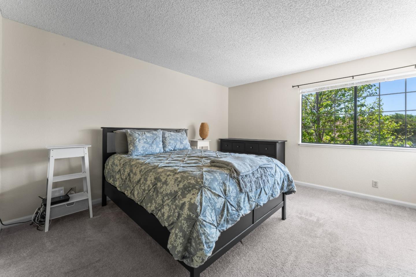 Detail Gallery Image 13 of 22 For 5404 Colony Park Cir, San Jose,  CA 95123 - 3 Beds | 1/1 Baths