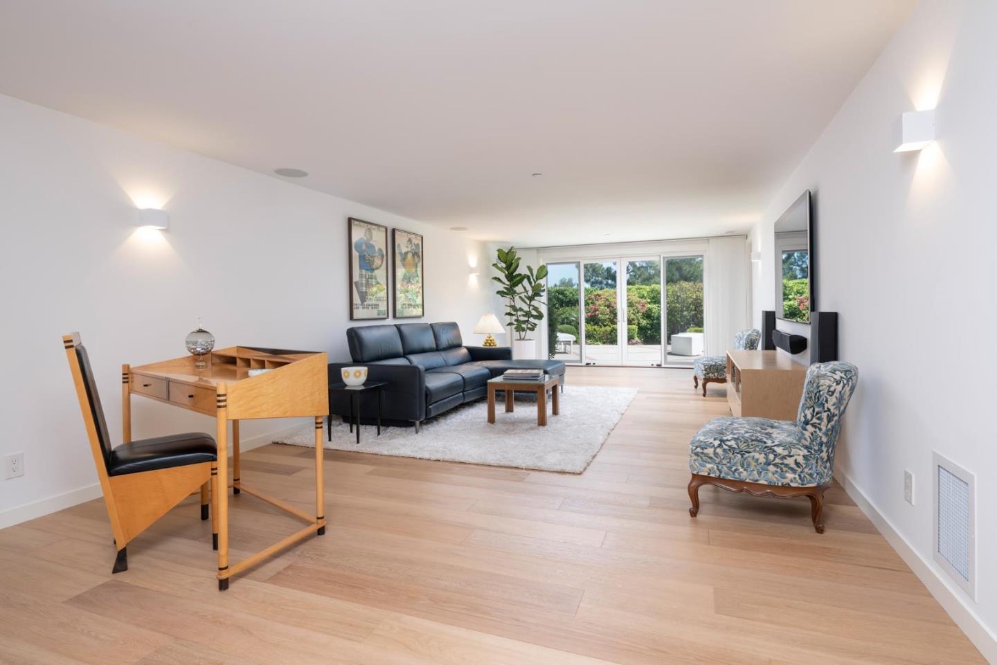 Detail Gallery Image 22 of 36 For 525 El Arroyo Rd, Hillsborough,  CA 94010 - 3 Beds | 3/1 Baths