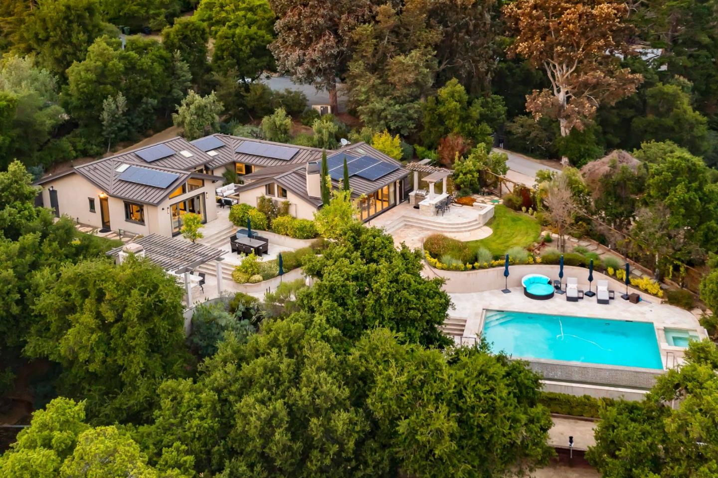 Detail Gallery Image 1 of 33 For 40 Tagus Ct, Portola Valley,  CA 94028 - 4 Beds | 3 Baths