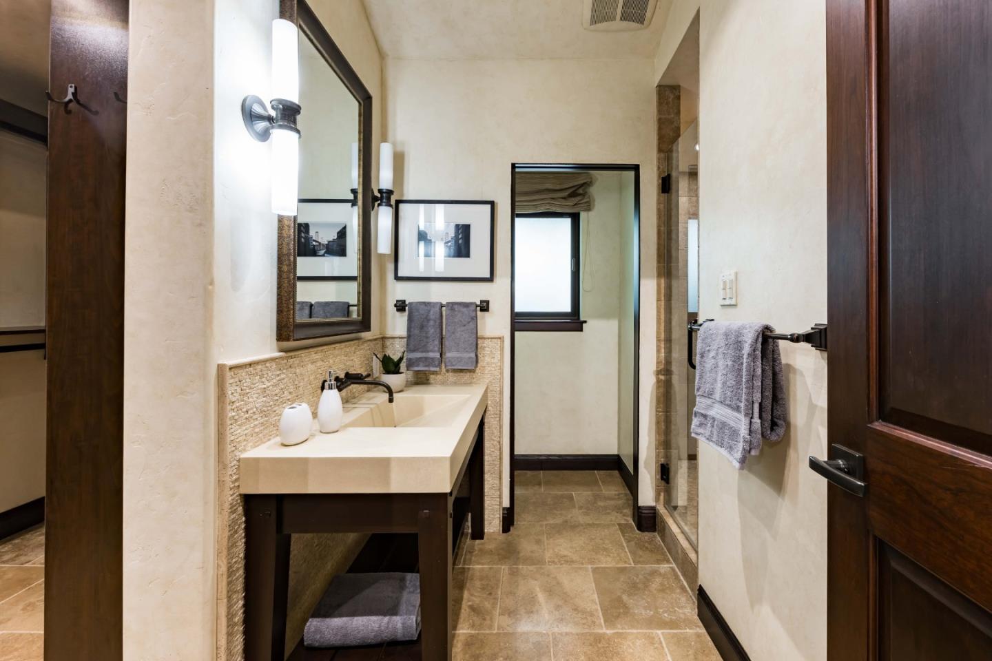 Detail Gallery Image 13 of 33 For 40 Tagus Ct, Portola Valley,  CA 94028 - 4 Beds | 3 Baths