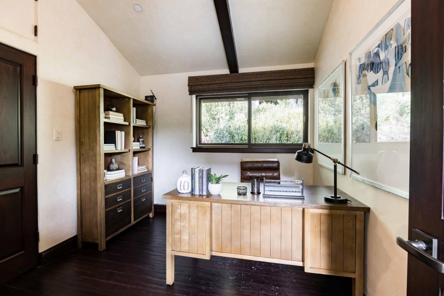 Detail Gallery Image 16 of 33 For 40 Tagus Ct, Portola Valley,  CA 94028 - 4 Beds | 3 Baths