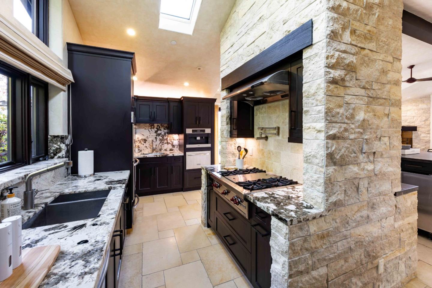 Detail Gallery Image 21 of 33 For 40 Tagus Ct, Portola Valley,  CA 94028 - 4 Beds | 3 Baths