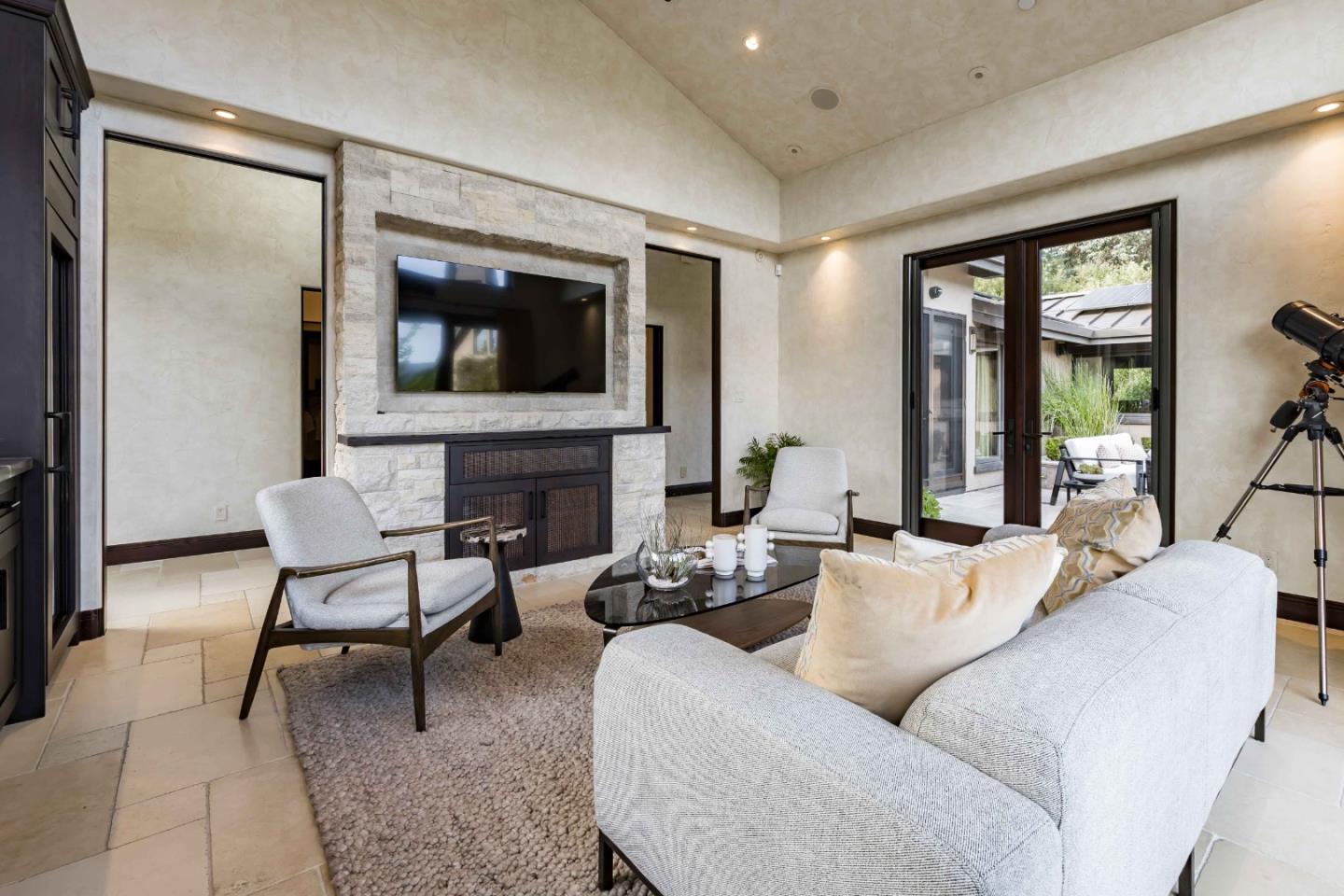 Detail Gallery Image 5 of 33 For 40 Tagus Ct, Portola Valley,  CA 94028 - 4 Beds | 3 Baths
