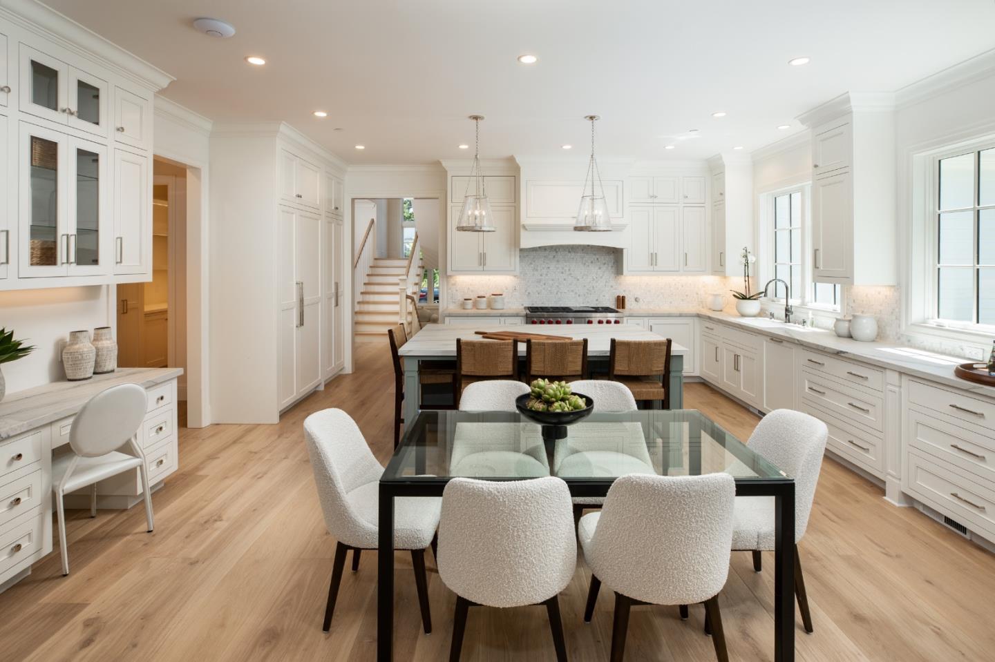 Detail Gallery Image 10 of 52 For 1310 Bay Laurel Dr, Menlo Park,  CA 94025 - 7 Beds | 6/1 Baths
