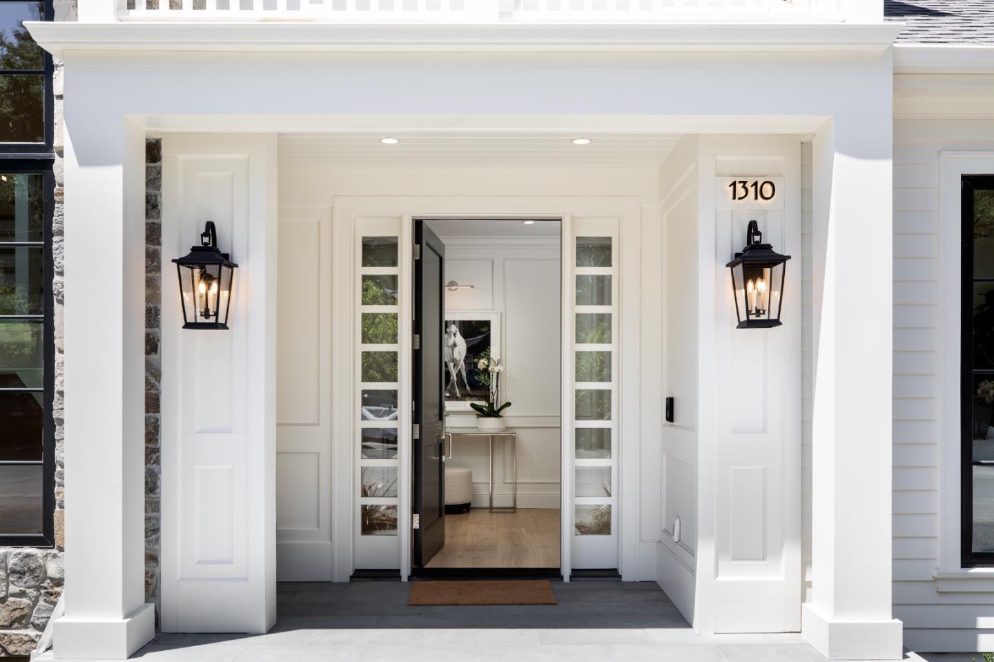 Detail Gallery Image 4 of 52 For 1310 Bay Laurel Dr, Menlo Park,  CA 94025 - 7 Beds | 6/1 Baths