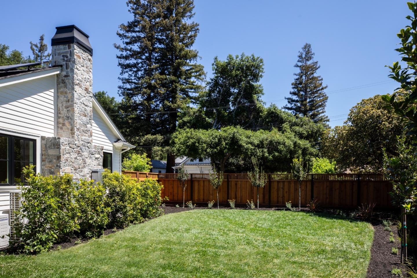 Detail Gallery Image 43 of 52 For 1310 Bay Laurel Dr, Menlo Park,  CA 94025 - 7 Beds | 6/1 Baths