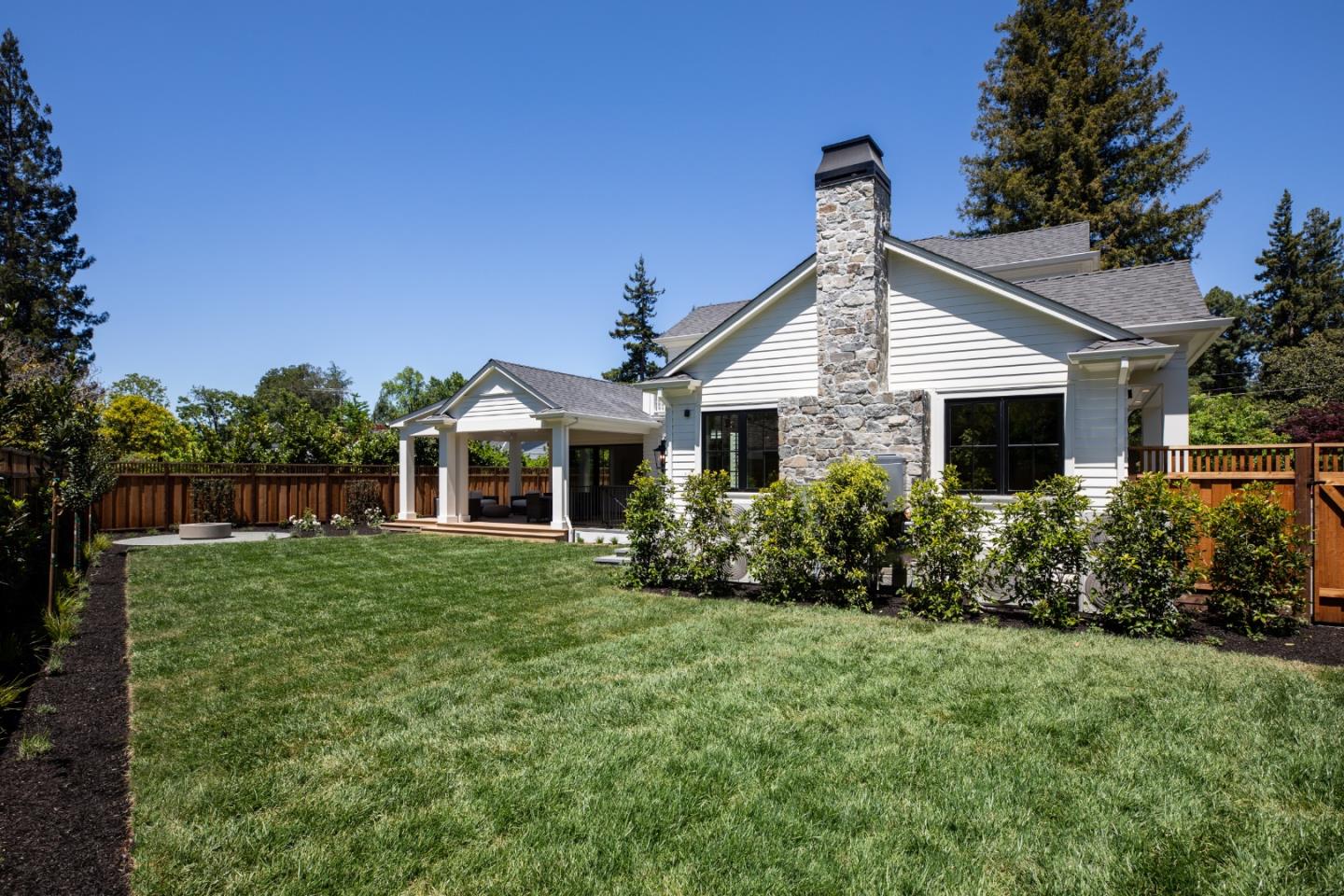 Detail Gallery Image 44 of 52 For 1310 Bay Laurel Dr, Menlo Park,  CA 94025 - 7 Beds | 6/1 Baths