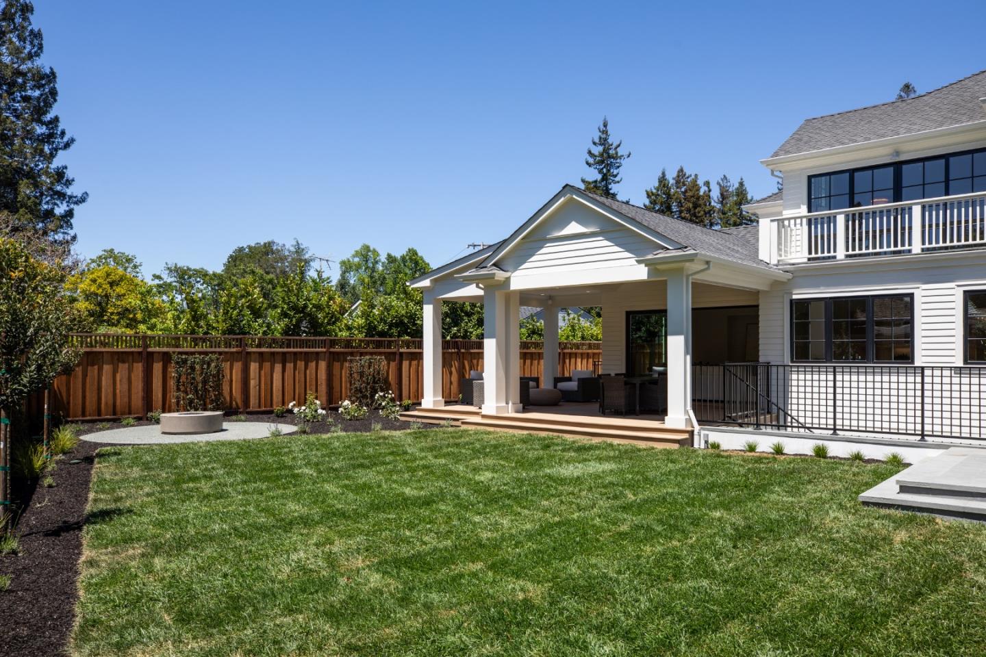 Detail Gallery Image 45 of 52 For 1310 Bay Laurel Dr, Menlo Park,  CA 94025 - 7 Beds | 6/1 Baths