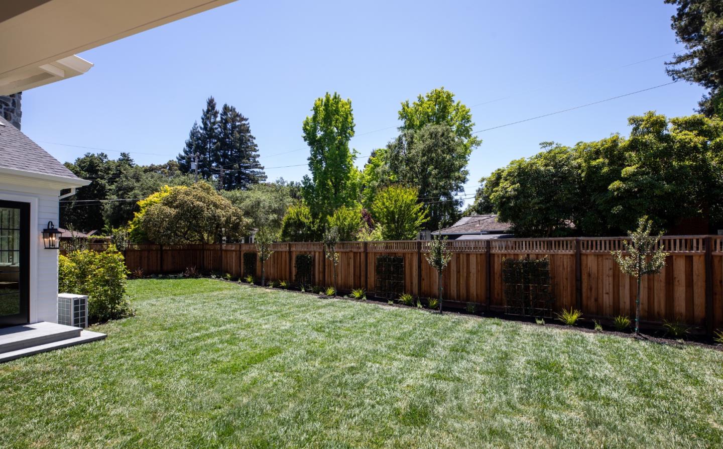 Detail Gallery Image 46 of 52 For 1310 Bay Laurel Dr, Menlo Park,  CA 94025 - 7 Beds | 6/1 Baths