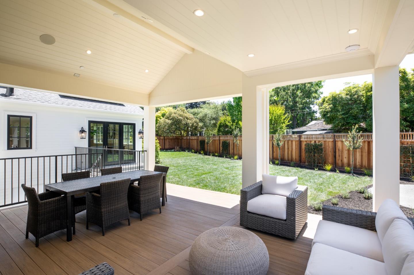 Detail Gallery Image 48 of 52 For 1310 Bay Laurel Dr, Menlo Park,  CA 94025 - 7 Beds | 6/1 Baths
