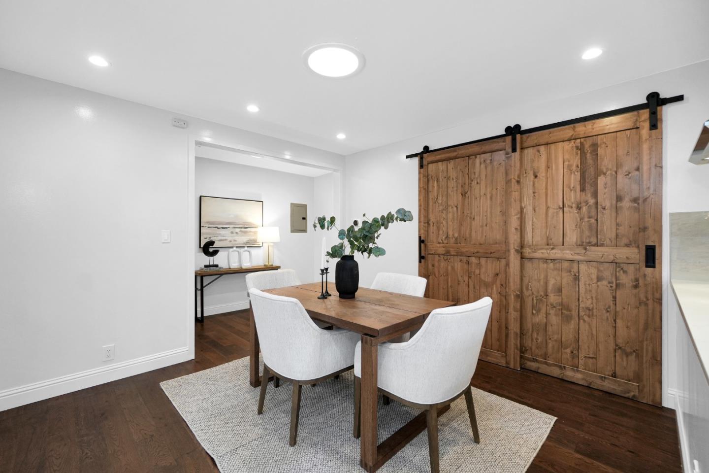 Detail Gallery Image 18 of 72 For 2781 Saint Cloud Dr, San Bruno,  CA 94066 - 6 Beds | 4 Baths