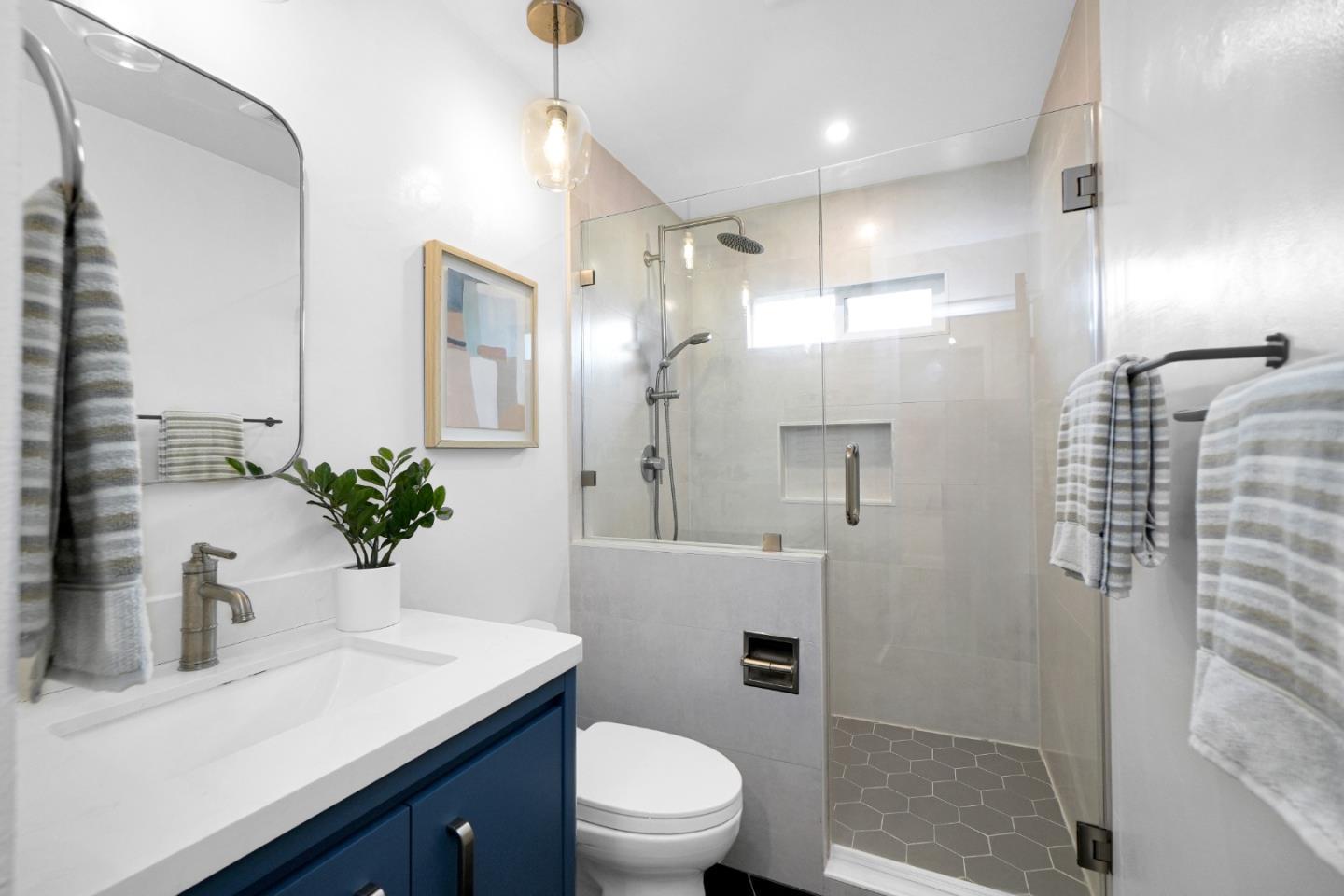Detail Gallery Image 36 of 72 For 2781 Saint Cloud Dr, San Bruno,  CA 94066 - 6 Beds | 4 Baths