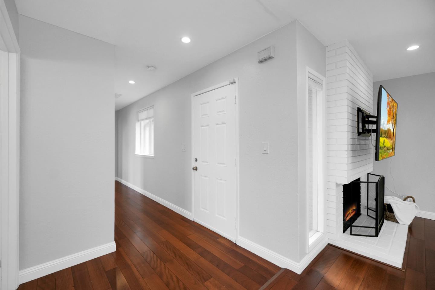 Detail Gallery Image 42 of 72 For 2781 Saint Cloud Dr, San Bruno,  CA 94066 - 6 Beds | 4 Baths