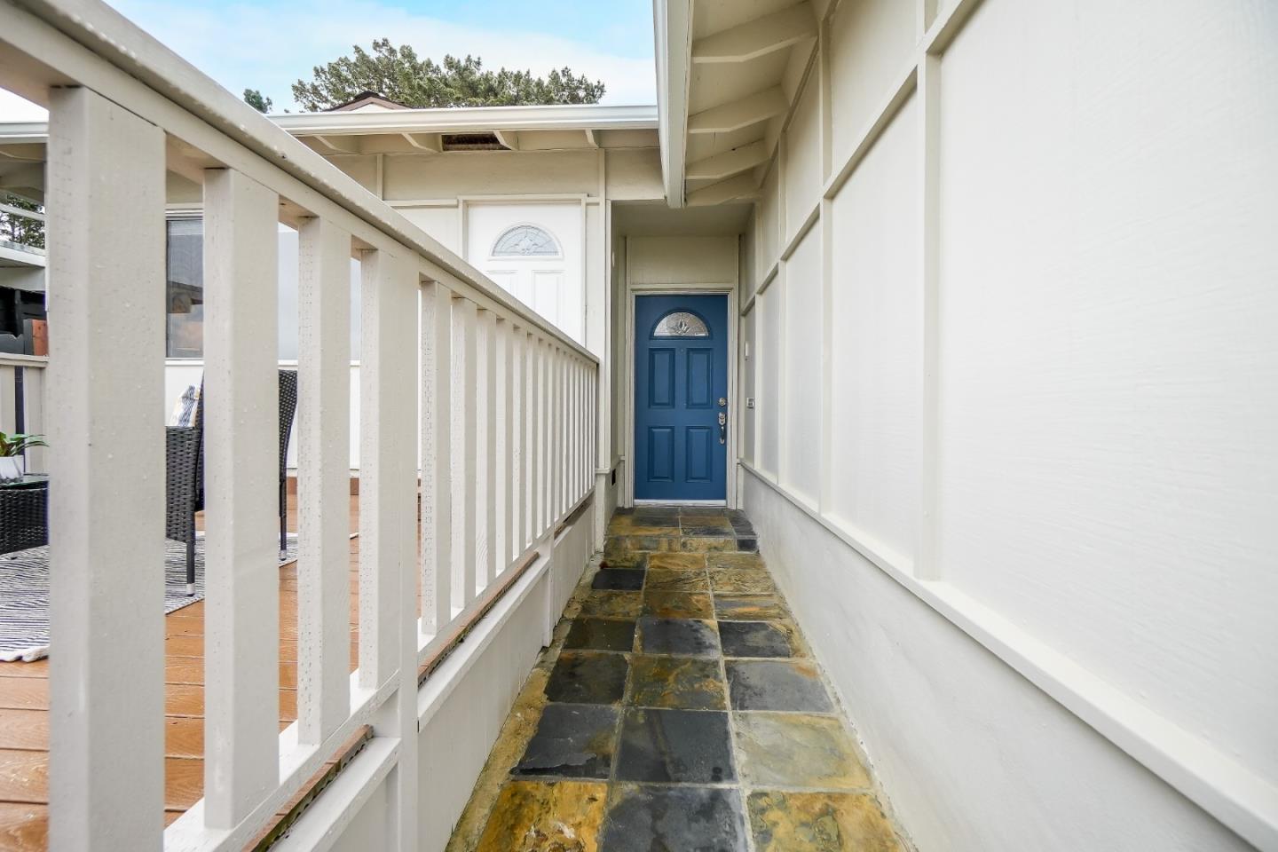 Detail Gallery Image 9 of 72 For 2781 Saint Cloud Dr, San Bruno,  CA 94066 - 6 Beds | 4 Baths