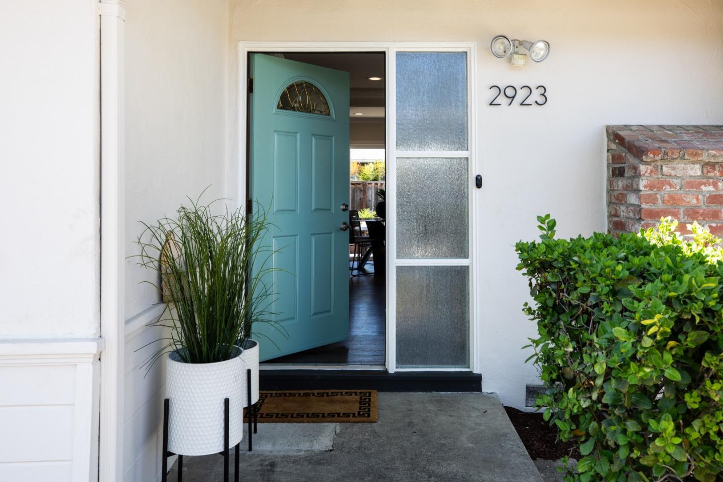 Detail Gallery Image 4 of 22 For 2923 Cabrillo Ave, Santa Clara,  CA 95051 - 3 Beds | 2 Baths
