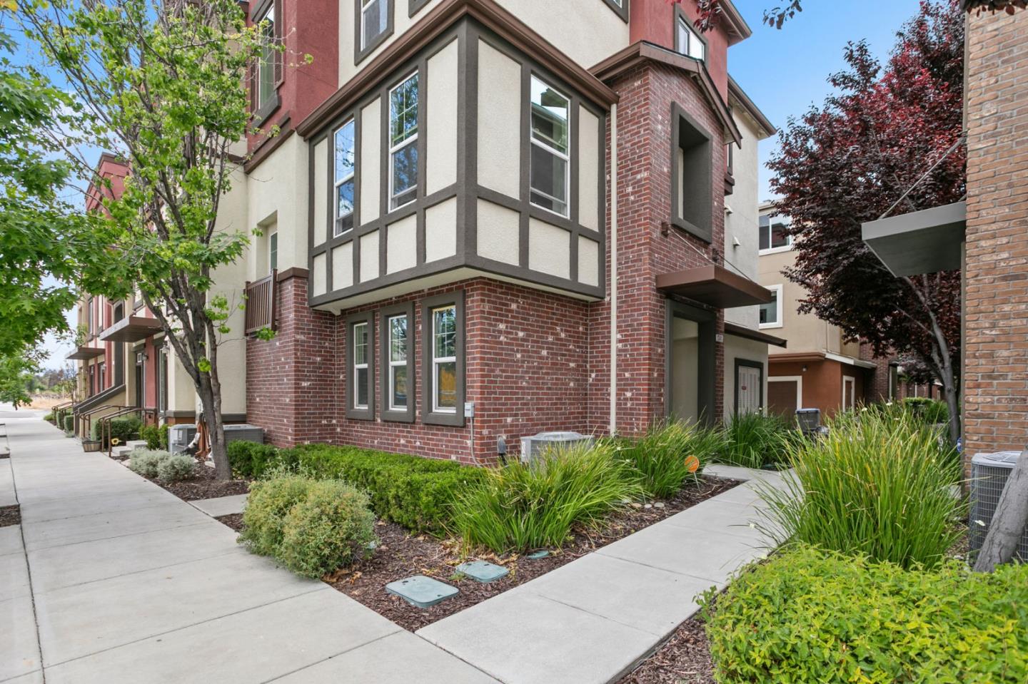Detail Gallery Image 26 of 36 For 1341 Mercado Way, San Jose,  CA 95131 - 3 Beds | 3 Baths