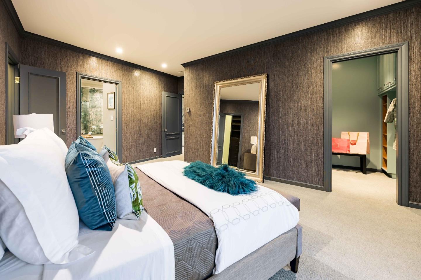 Detail Gallery Image 11 of 53 For 835 La Honda Rd, Woodside,  CA 94062 - 5 Beds | 5/2 Baths