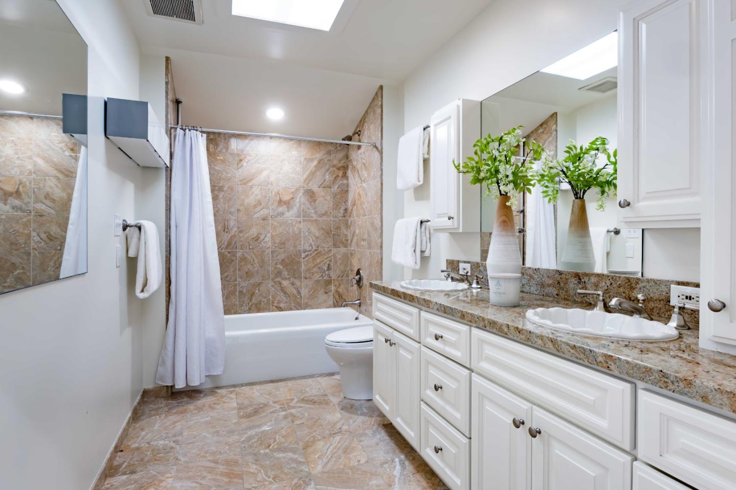 Detail Gallery Image 20 of 53 For 835 La Honda Rd, Woodside,  CA 94062 - 5 Beds | 5/2 Baths