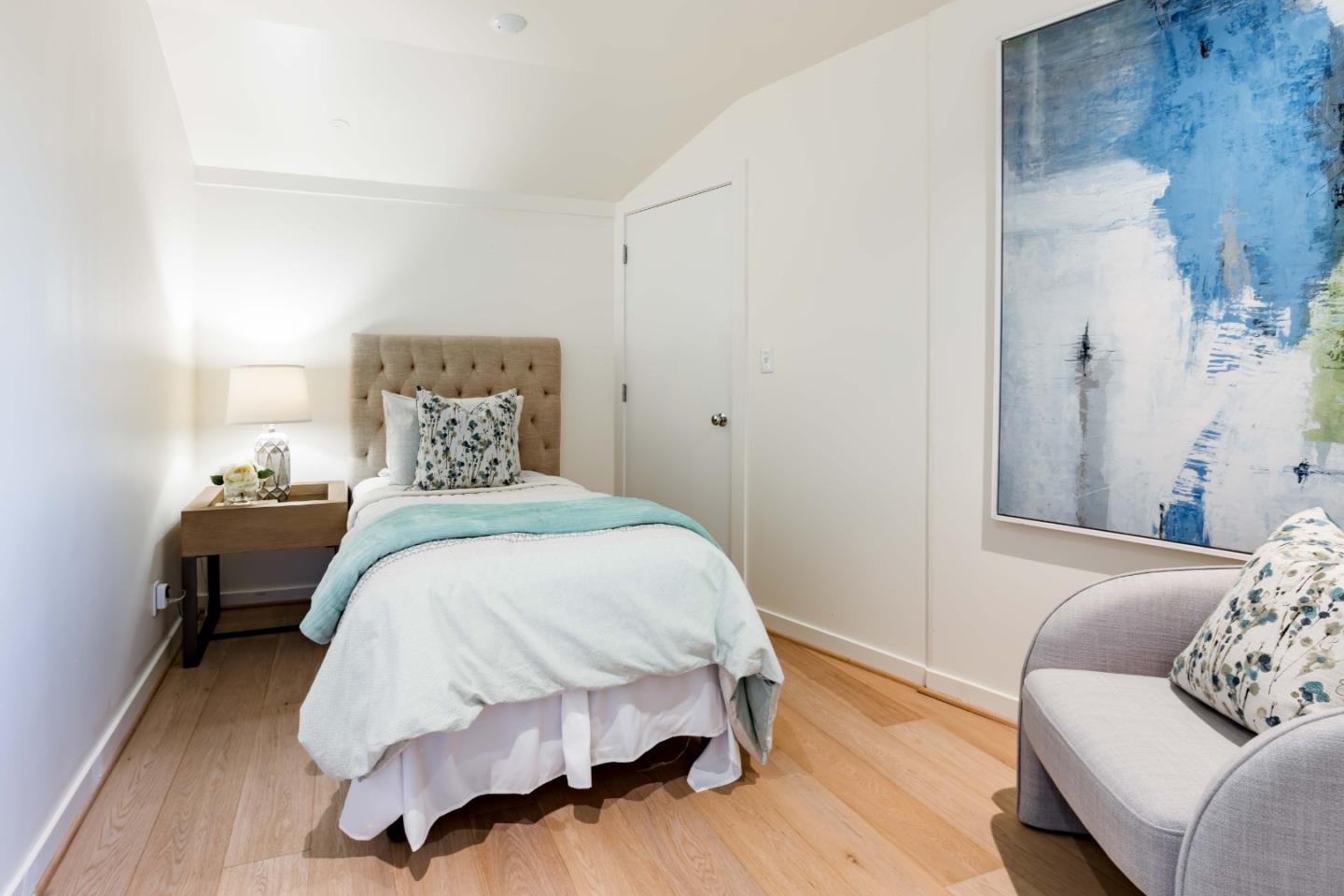 Detail Gallery Image 21 of 53 For 835 La Honda Rd, Woodside,  CA 94062 - 5 Beds | 5/2 Baths