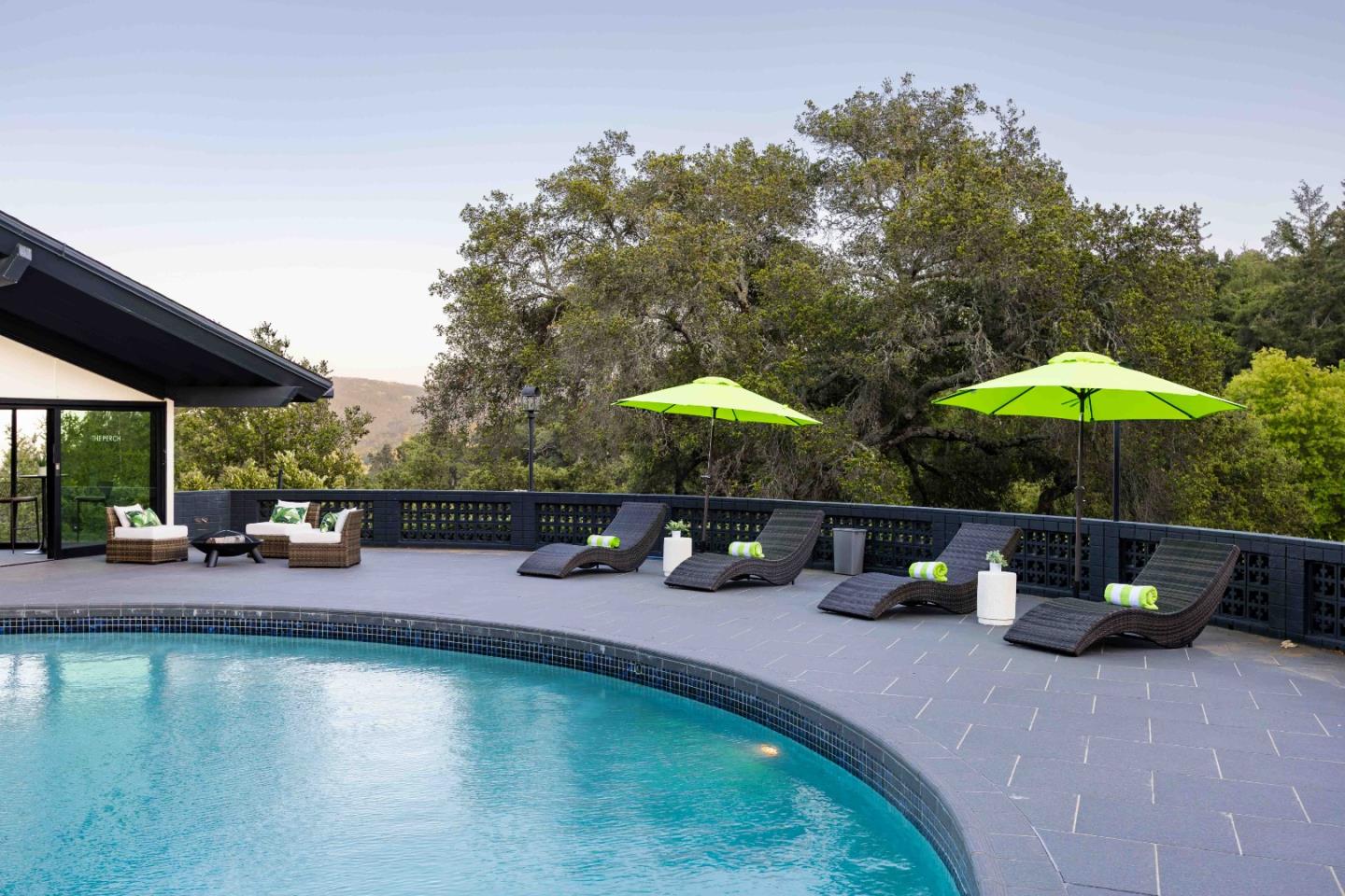 Detail Gallery Image 32 of 53 For 835 La Honda Rd, Woodside,  CA 94062 - 5 Beds | 5/2 Baths