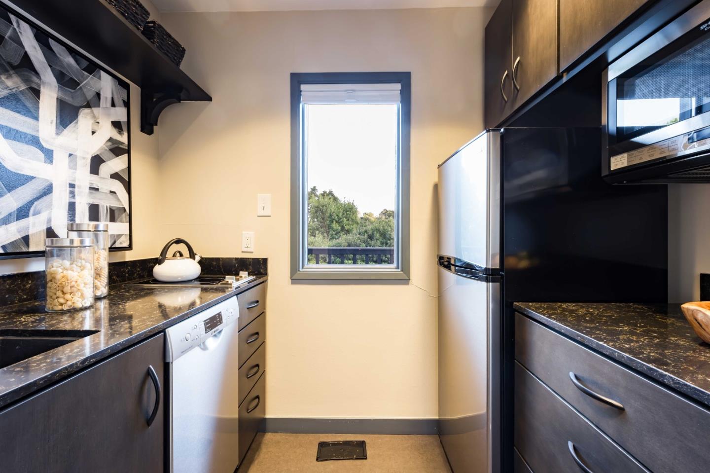 Detail Gallery Image 47 of 53 For 835 La Honda Rd, Woodside,  CA 94062 - 5 Beds | 5/2 Baths