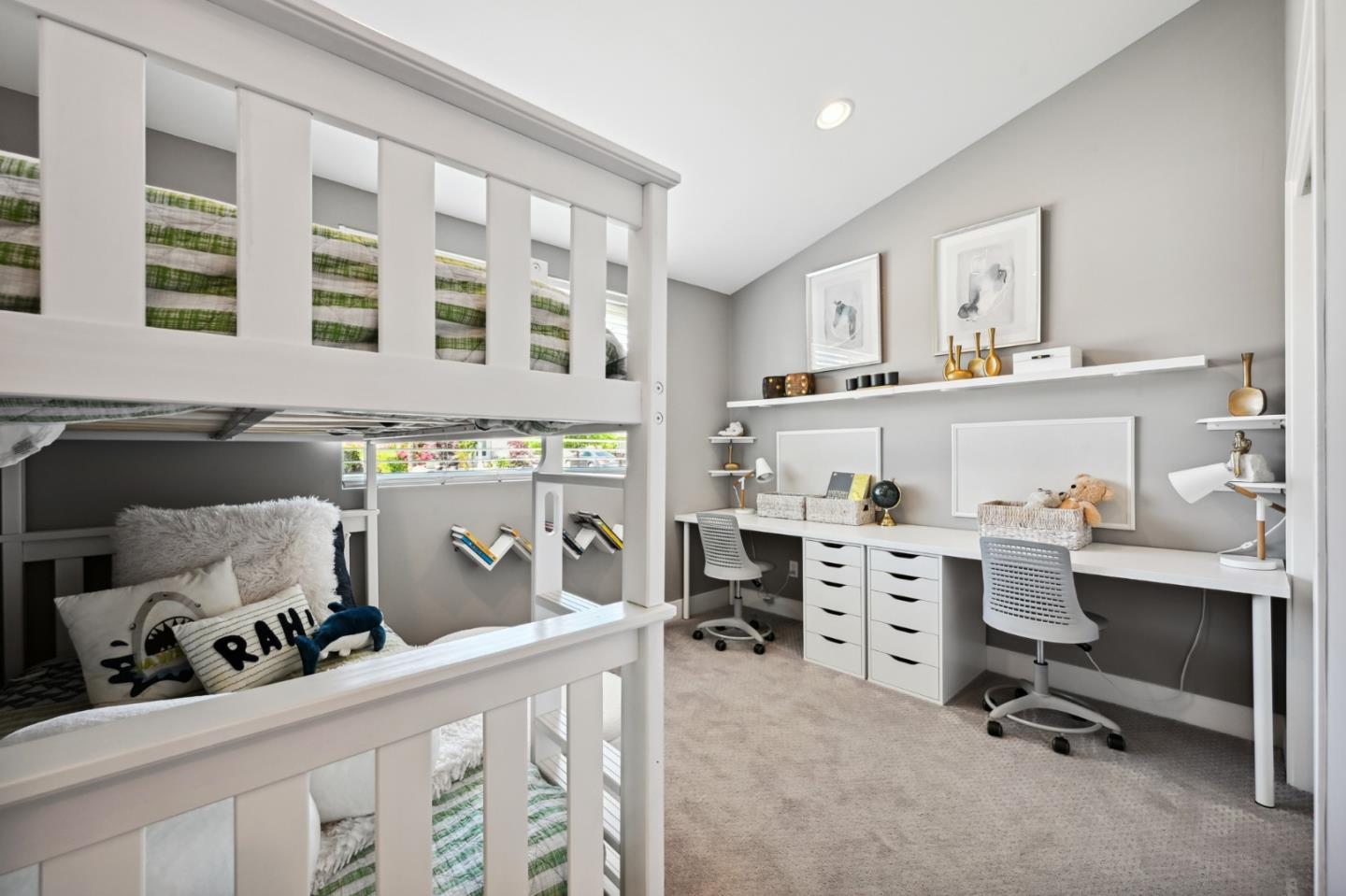 Detail Gallery Image 13 of 27 For 569 Alameda De Las Pulgas, Redwood City,  CA 94062 - 3 Beds | 2 Baths
