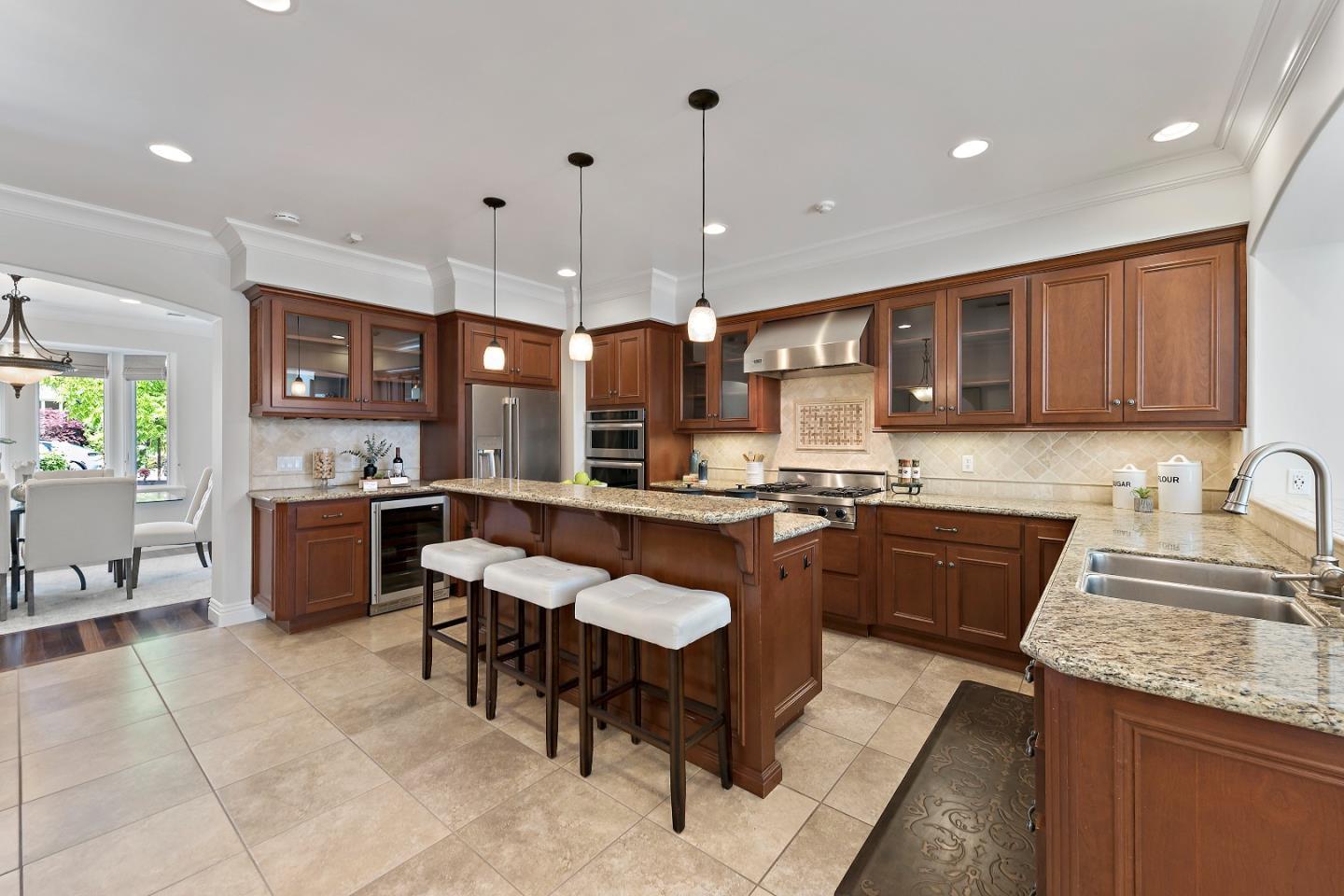 Detail Gallery Image 14 of 60 For 16464 Shady View Ln, Los Gatos,  CA 95032 - 4 Beds | 3 Baths