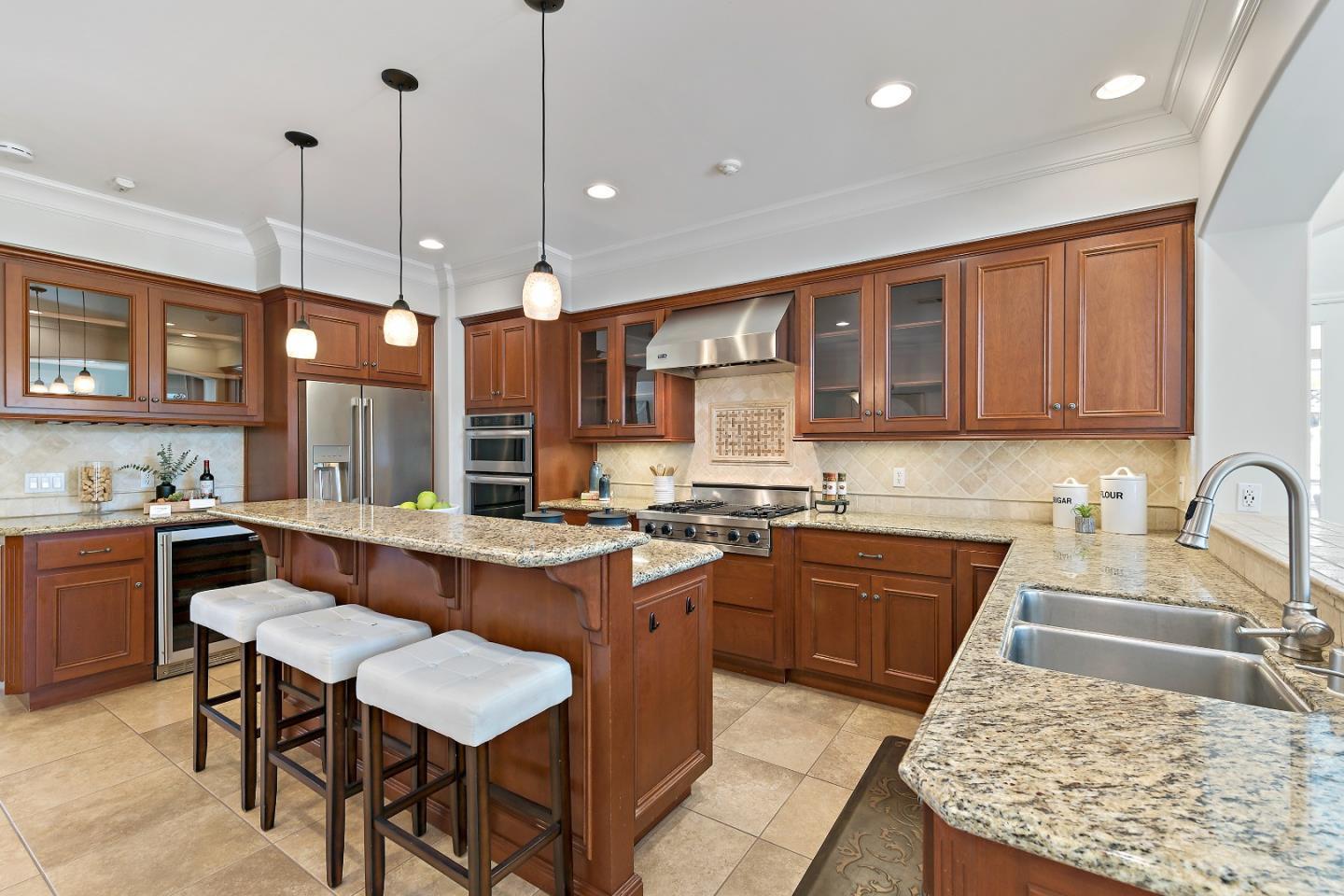 Detail Gallery Image 15 of 60 For 16464 Shady View Ln, Los Gatos,  CA 95032 - 4 Beds | 3 Baths