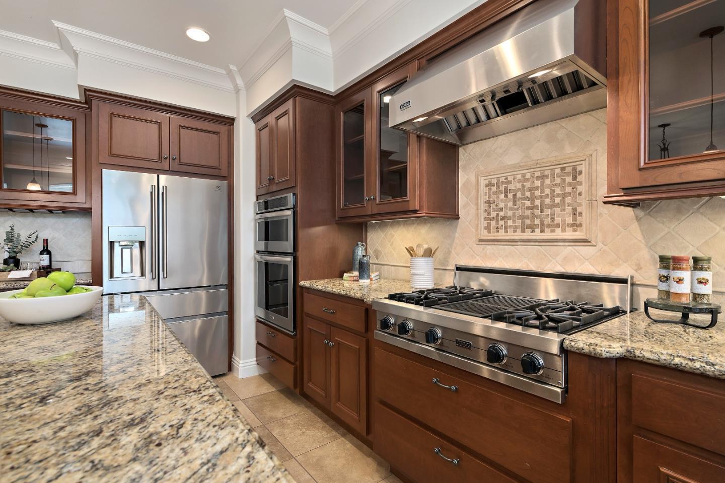 Detail Gallery Image 17 of 60 For 16464 Shady View Ln, Los Gatos,  CA 95032 - 4 Beds | 3 Baths
