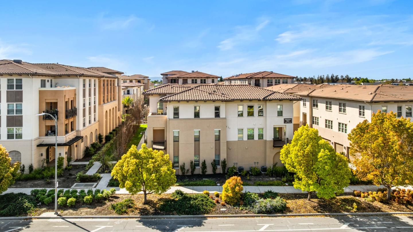 Detail Gallery Image 1 of 59 For 1071 Dewberry Pl #104,  San Jose,  CA 95131 - 3 Beds | 3 Baths