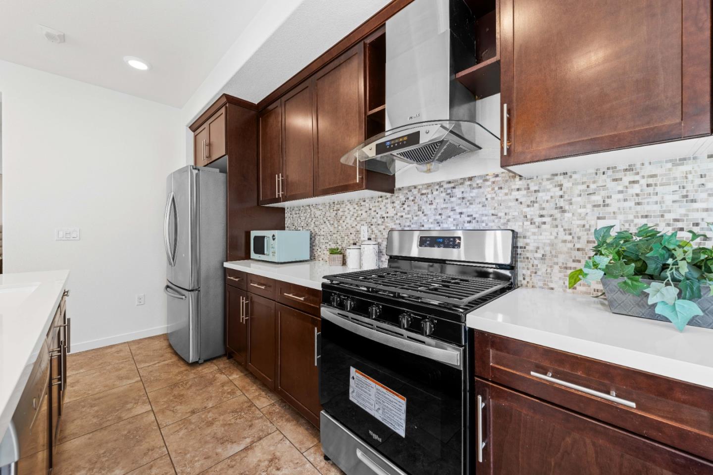 Detail Gallery Image 19 of 59 For 1071 Dewberry Pl #104,  San Jose,  CA 95131 - 3 Beds | 3 Baths