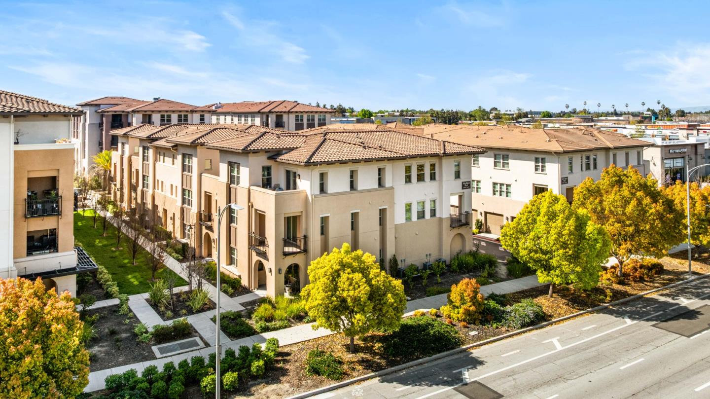 Detail Gallery Image 2 of 59 For 1071 Dewberry Pl #104,  San Jose,  CA 95131 - 3 Beds | 3 Baths