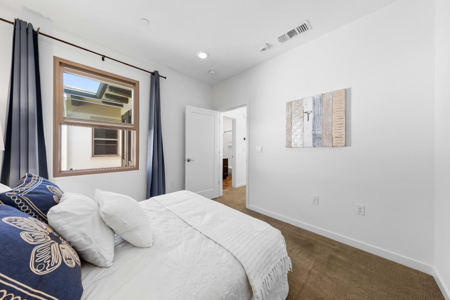 Detail Gallery Image 35 of 59 For 1071 Dewberry Pl #104,  San Jose,  CA 95131 - 3 Beds | 3 Baths