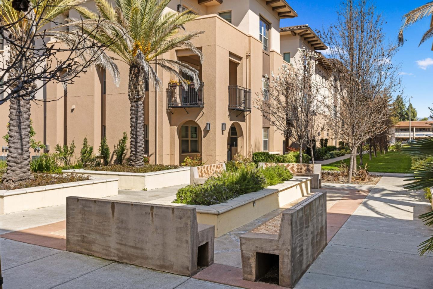 Detail Gallery Image 4 of 59 For 1071 Dewberry Pl #104,  San Jose,  CA 95131 - 3 Beds | 3 Baths