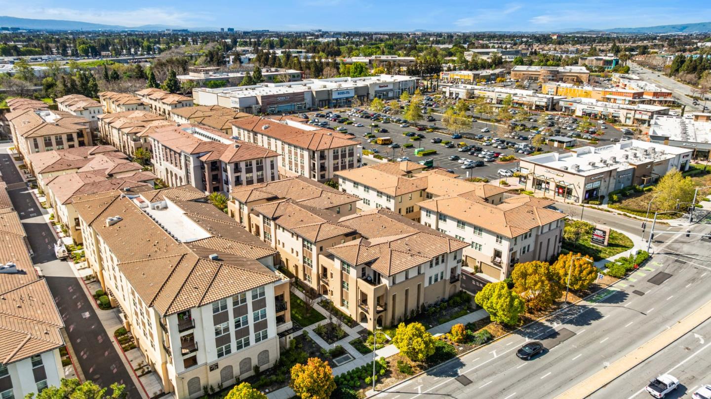 Detail Gallery Image 5 of 59 For 1071 Dewberry Pl #104,  San Jose,  CA 95131 - 3 Beds | 3 Baths