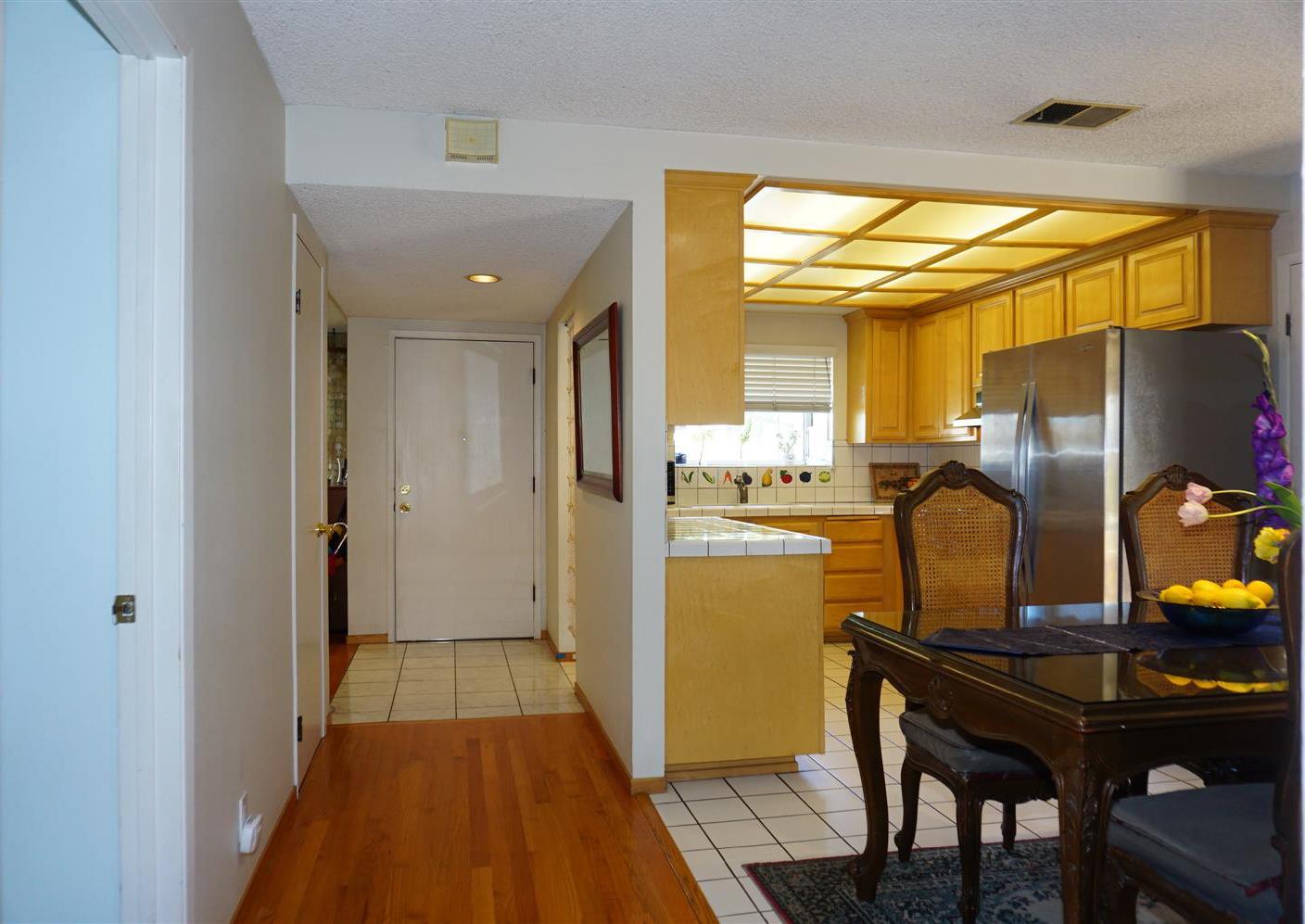 Detail Gallery Image 2 of 20 For 1794 Caloosa Ct, San Jose,  CA 95131 - 4 Beds | 2 Baths