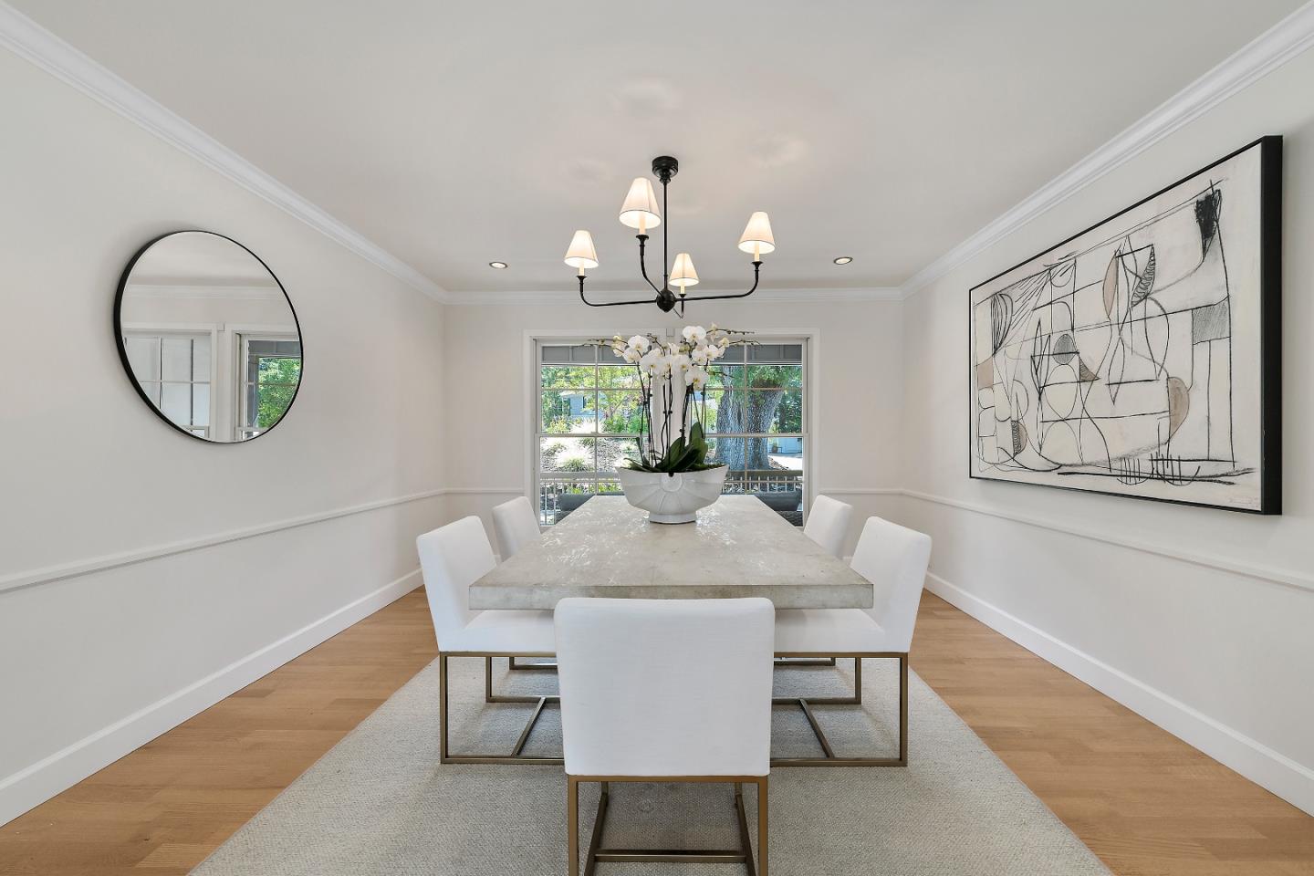 Detail Gallery Image 11 of 49 For 2 Lassen Ct, Menlo Park,  CA 94025 - 4 Beds | 2/1 Baths