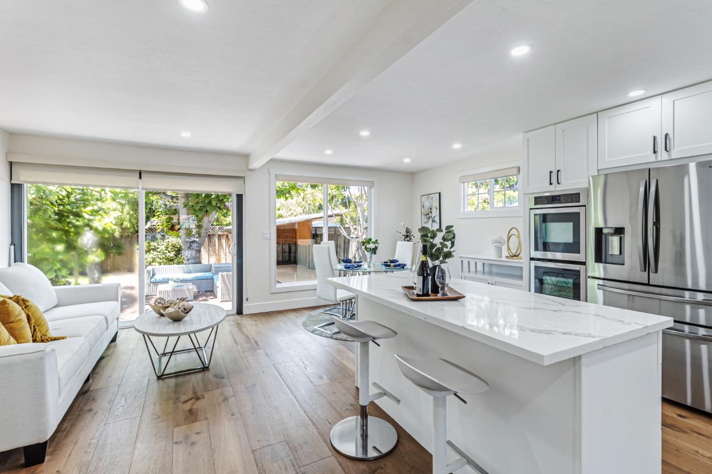 Detail Gallery Image 18 of 83 For 1135 Sevier Ave, Menlo Park,  CA 94025 - 5 Beds | 2 Baths