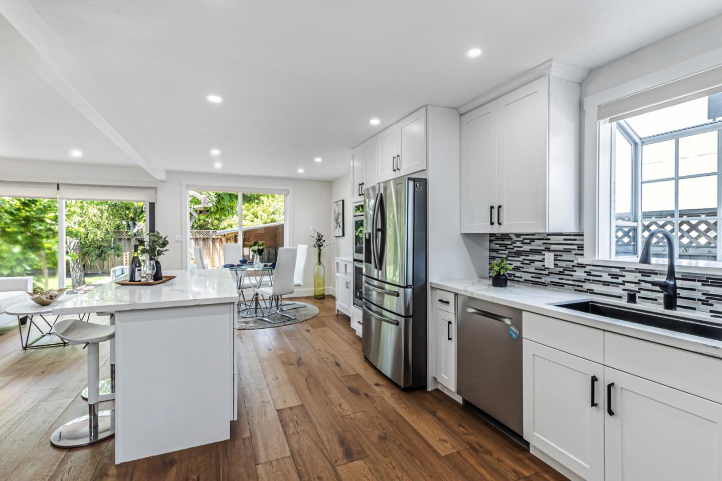 Detail Gallery Image 19 of 83 For 1135 Sevier Ave, Menlo Park,  CA 94025 - 5 Beds | 2 Baths