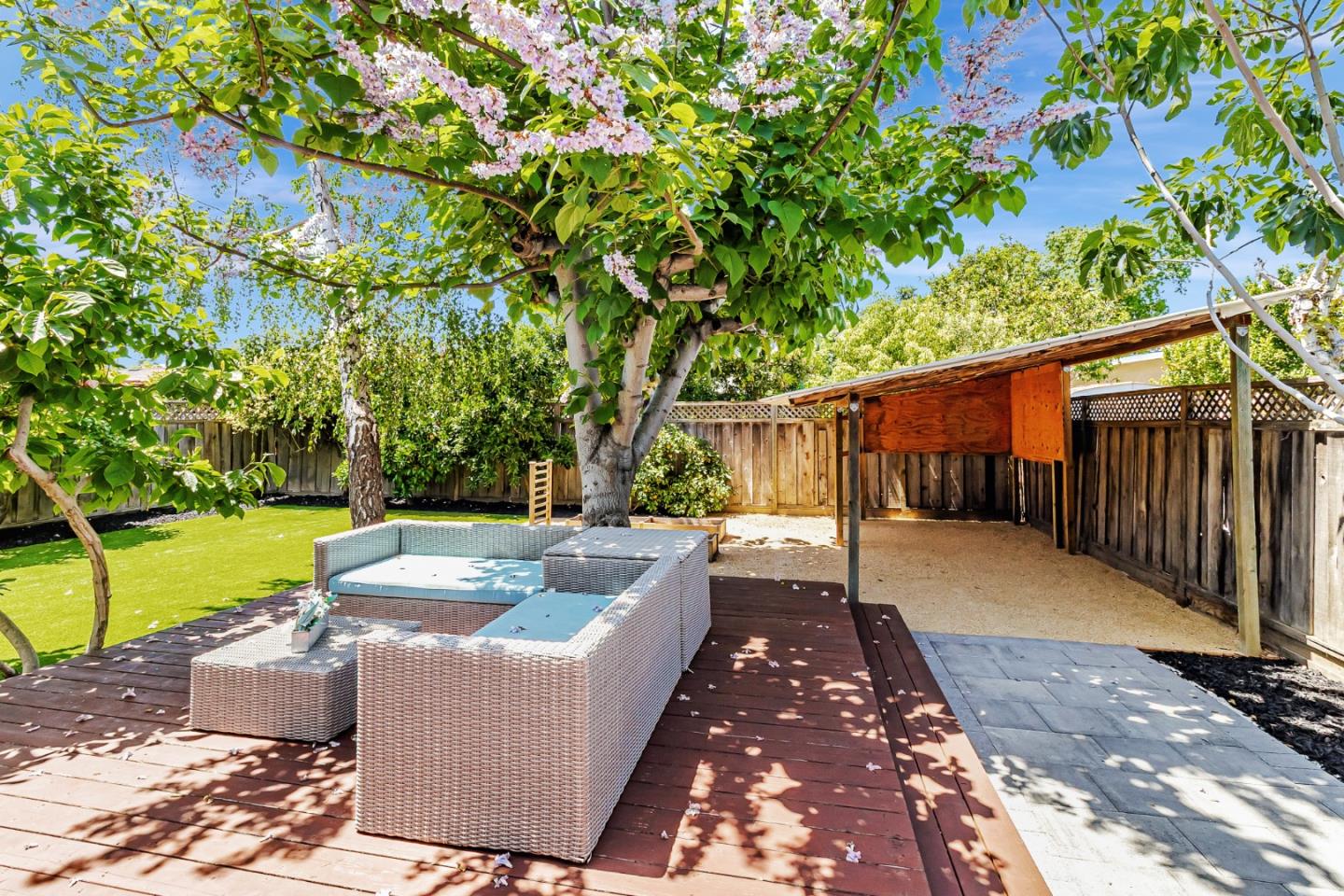 Detail Gallery Image 41 of 83 For 1135 Sevier Ave, Menlo Park,  CA 94025 - 5 Beds | 2 Baths
