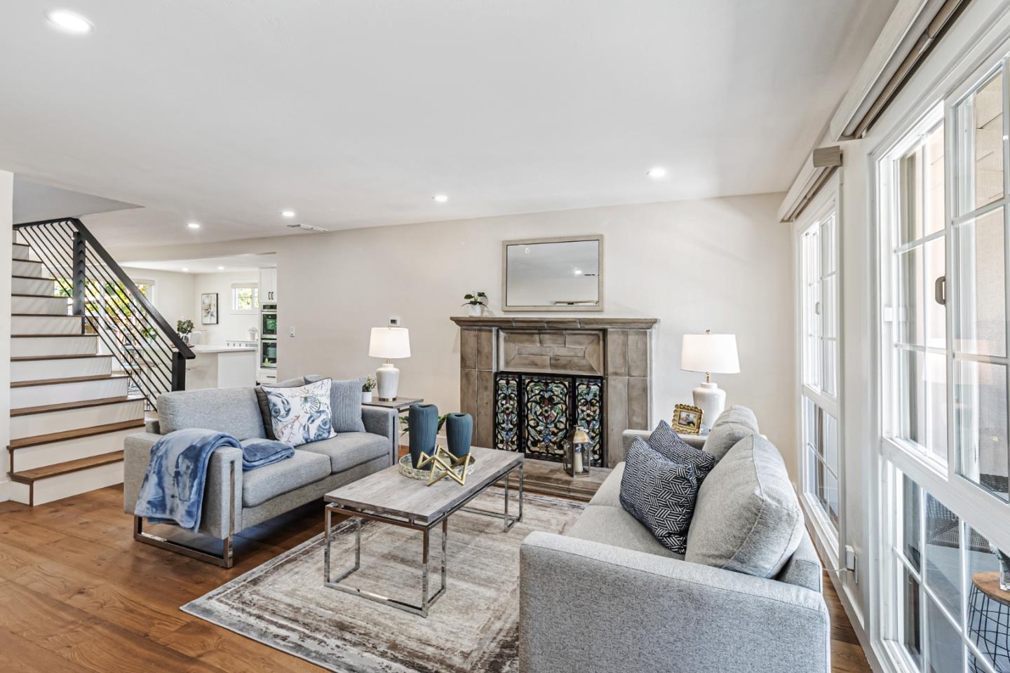 Detail Gallery Image 7 of 83 For 1135 Sevier Ave, Menlo Park,  CA 94025 - 5 Beds | 2 Baths