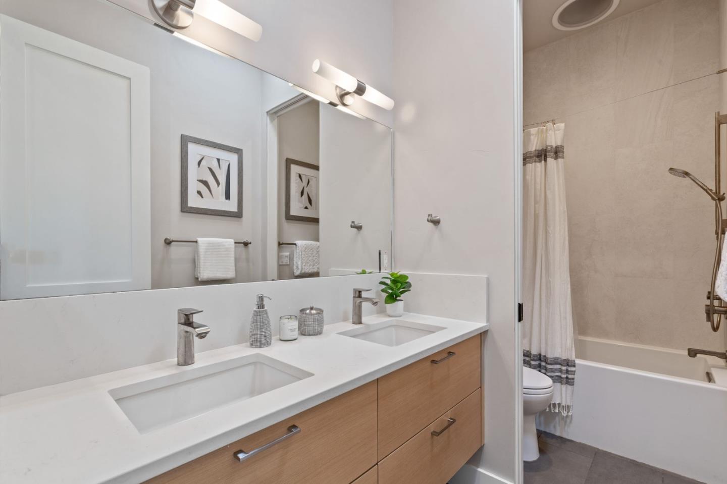 Detail Gallery Image 24 of 44 For 10271 Menhart Ln, Cupertino,  CA 95014 - 5 Beds | 3/1 Baths