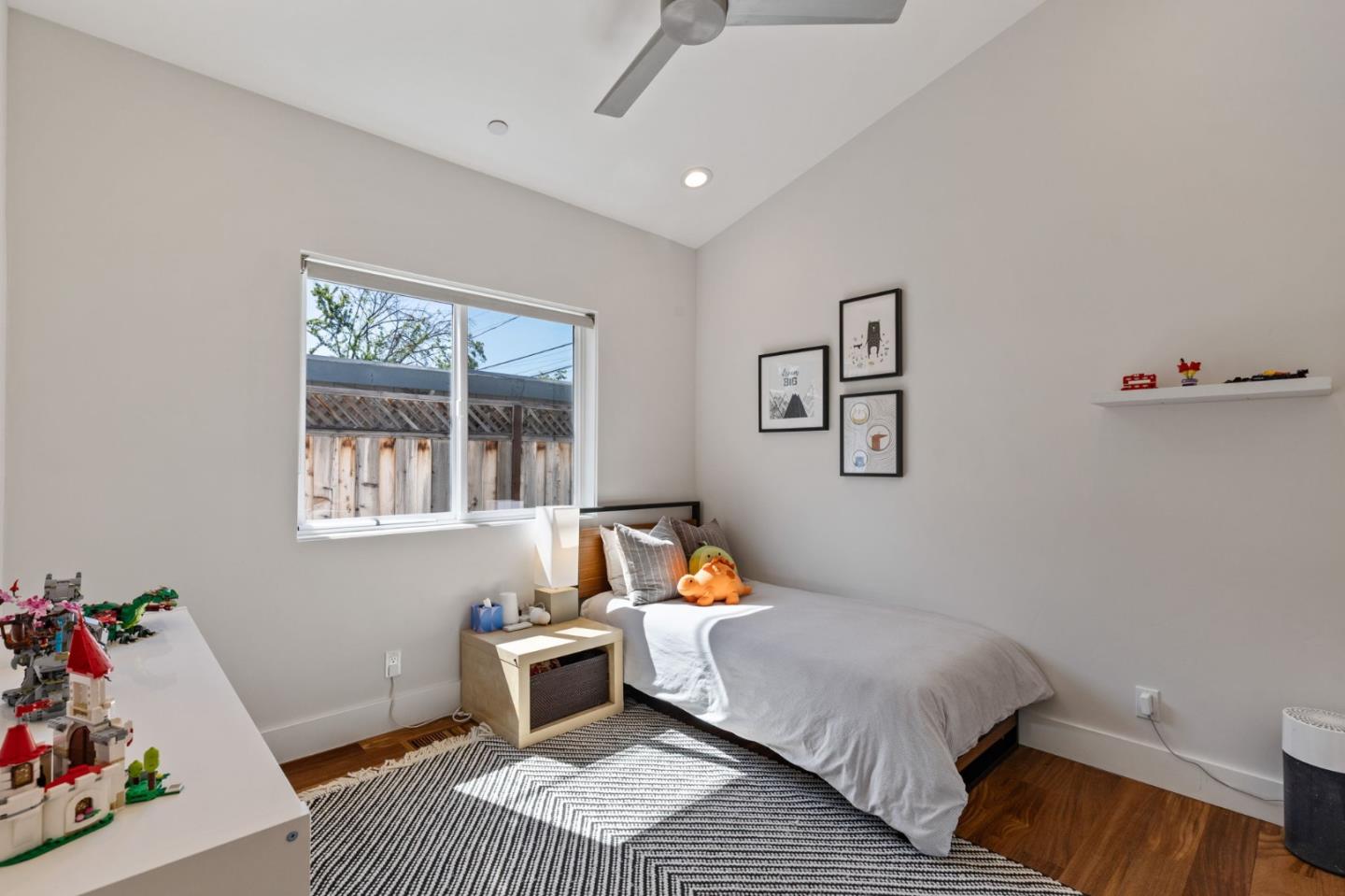 Detail Gallery Image 26 of 44 For 10271 Menhart Ln, Cupertino,  CA 95014 - 5 Beds | 3/1 Baths